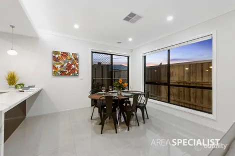 Property photo of 21 Wheatland Drive Truganina VIC 3029