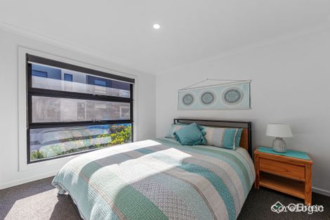 Property photo of 24 Nugget Way Cranbourne East VIC 3977
