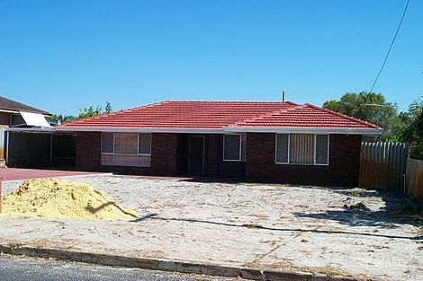 26 Deschamp Rd, Morley, WA 6062