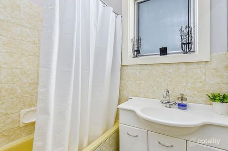 Property photo of 102 Lake Terrace East Mount Gambier SA 5290