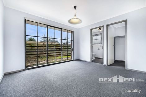 Property photo of 32 Rangeview Drive Skye VIC 3977