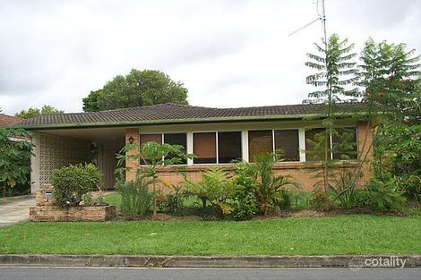 8 Flores Ave, Palm Beach, QLD 4221