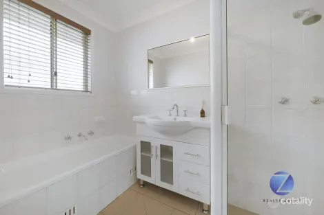 Property photo of 10 Hurricane Drive Raby NSW 2566