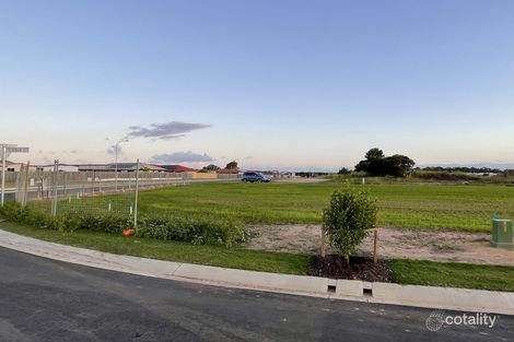 2 Frederick Cct, Eli Waters, QLD 4655