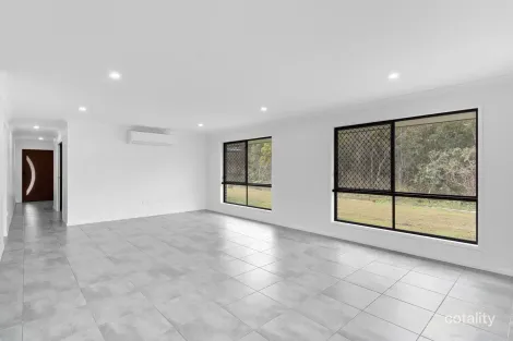 Property photo of 16 Harvest Place Hidden Valley QLD 4703