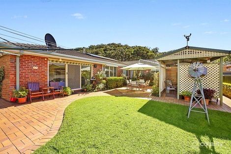 Property photo of 19 Singleton Road Point Clare NSW 2250