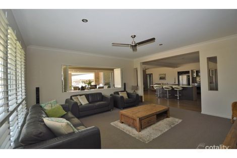 Property photo of 17 Barellan Avenue Yamba NSW 2464