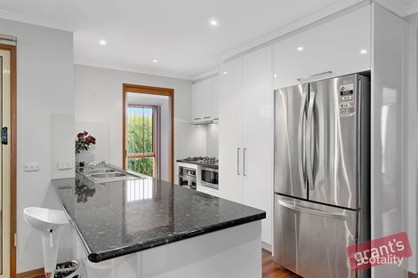 Property photo of 37 Pentland Drive Narre Warren VIC 3805