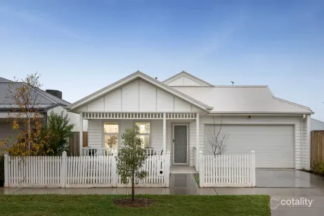Property photo of 5 Crowlands Circuit Eynesbury VIC 3338