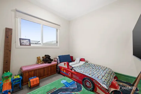Property photo of 5 Crowlands Circuit Eynesbury VIC 3338