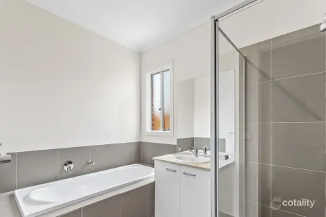 Property photo of 26 Fitzrovia Drive Wyndham Vale VIC 3024