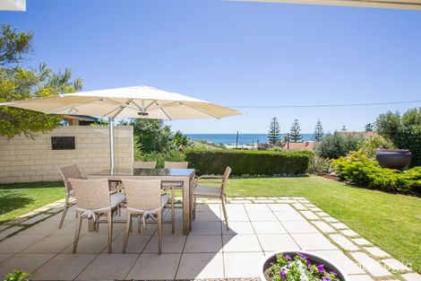 Property photo of 1 Macnish Close Bunbury WA 6230