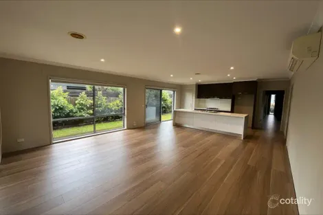 Property photo of 108 Hammersmith Circuit Traralgon VIC 3844