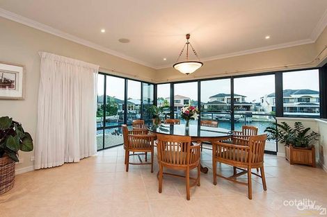 13 Solstraale Pl, Halls Head, WA 6210