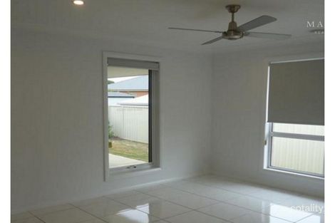 Property photo of 26 Brownlow Drive Bourkelands NSW 2650
