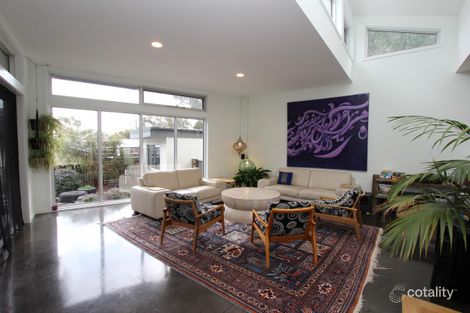 Property photo of 32 Mirning Crescent Aranda ACT 2614