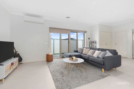 3/2 Lane Pl, Hillside, VIC 3037