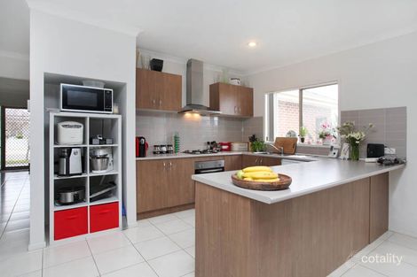Property photo of 4 Condamine Terrace Caroline Springs VIC 3023
