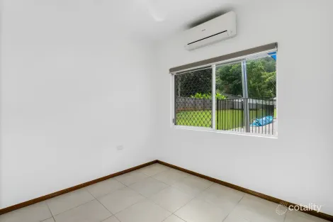 Property photo of 35 Carramar Crescent Caravonica QLD 4878