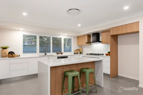 Property photo of 9 Timberlea Court Helensvale QLD 4212