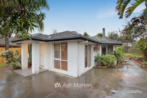 74 Darnley Dr, Skye, VIC 3977