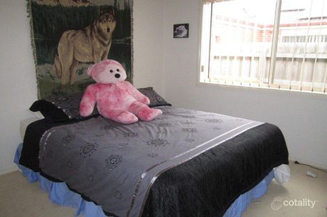Property photo of 33 Geebung Road Cranbourne West VIC 3977