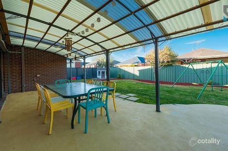 Property photo of 27 Cheltenham Close Craigieburn VIC 3064