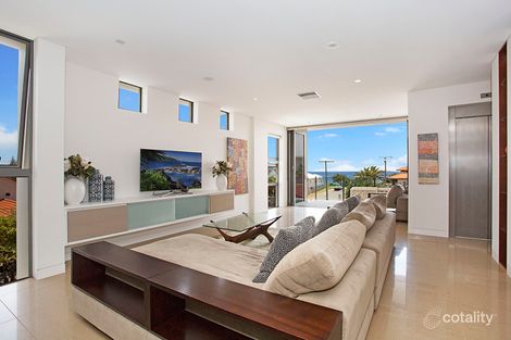 Property photo of 2/16 Cronulla Avenue Mermaid Beach QLD 4218