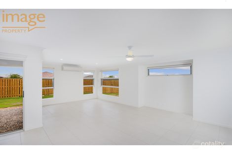 Property photo of 142 Bush Tucker Road Berrinba QLD 4117