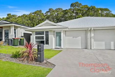 Property photo of 2/8 Guardsman Grove Lochinvar NSW 2321