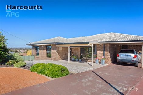 Property photo of 11 Alexandrina Place Australind WA 6233