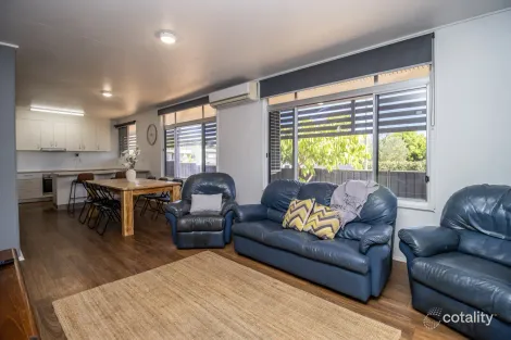 76 East St, Townview, QLD 4825