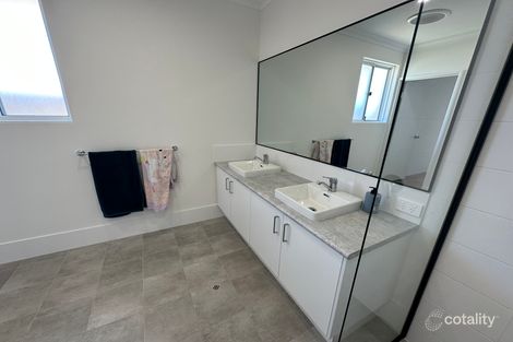 Property photo of 3 Papaya Road Eglinton WA 6034