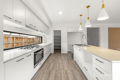 Property photo of 31 Creston Street Point Cook VIC 3030