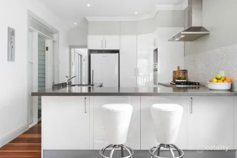 Property photo of 53 Seabreeze Road Manly West QLD 4179