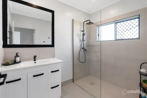 Property photo of 11 Jacob Close Gordonvale QLD 4865