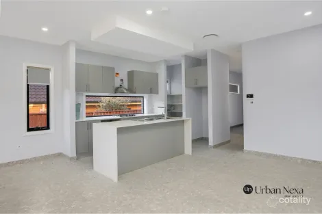 Property photo of 10 Narva Place Seven Hills NSW 2147