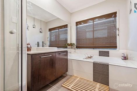 Property photo of 27 Cheltenham Close Craigieburn VIC 3064