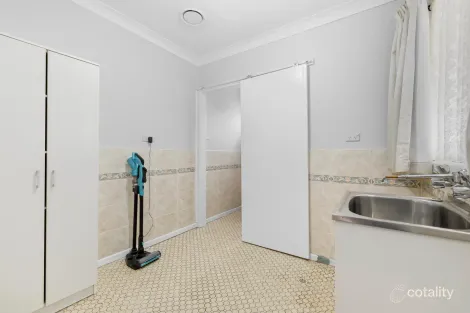 Property photo of 28 Outer Crescent Bowenfels NSW 2790