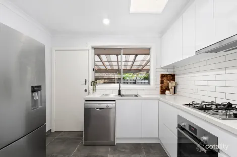 Property photo of 2/797 Elgar Road Doncaster VIC 3108