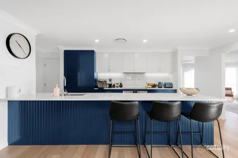 Property photo of 4 Danielle Street Oxenford QLD 4210