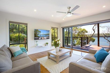 Property photo of 60 Kingfisher Crescent Grays Point NSW 2232