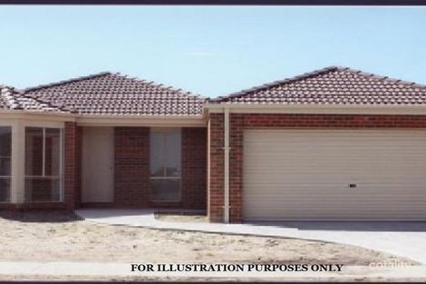 Property photo of 8 Pipit Close Pakenham VIC 3810