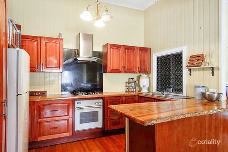 Property photo of 10 Little Norman Street Southport QLD 4215