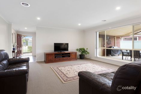 Property photo of 10 Lewana Way Strathfieldsaye VIC 3551