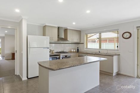 Property photo of 10 Lewana Way Strathfieldsaye VIC 3551