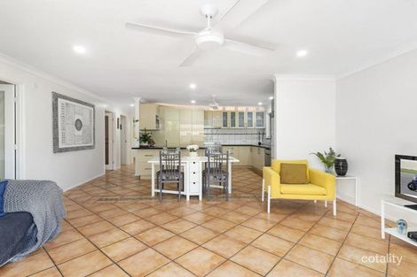 Property photo of 2/9 Tarni Avenue Palm Beach QLD 4221