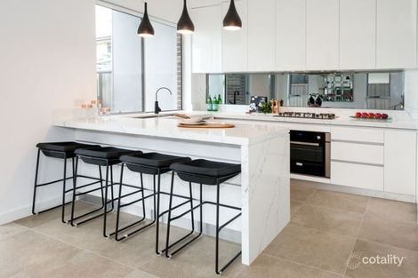 Property photo of 6 Melba Avenue Chifley NSW 2036