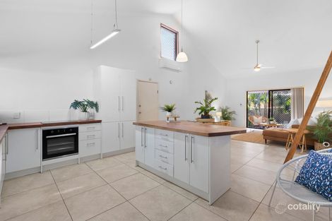 Property photo of 1/142 Oxley Drive Paradise Point QLD 4216