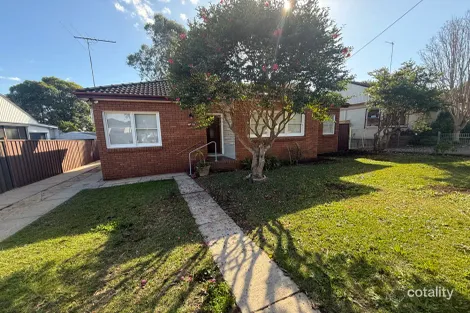 11 Kendall St, Campbelltown, NSW 2560